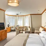グリュナウアーホフ 4*