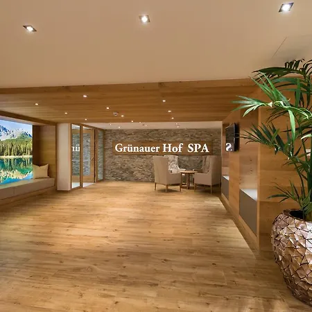 グリュナウアーホフ ホテル 4*