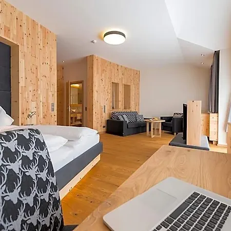 Gruenauerhof 4* Вальс