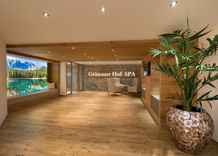 Gruenauerhof Szálloda 4*